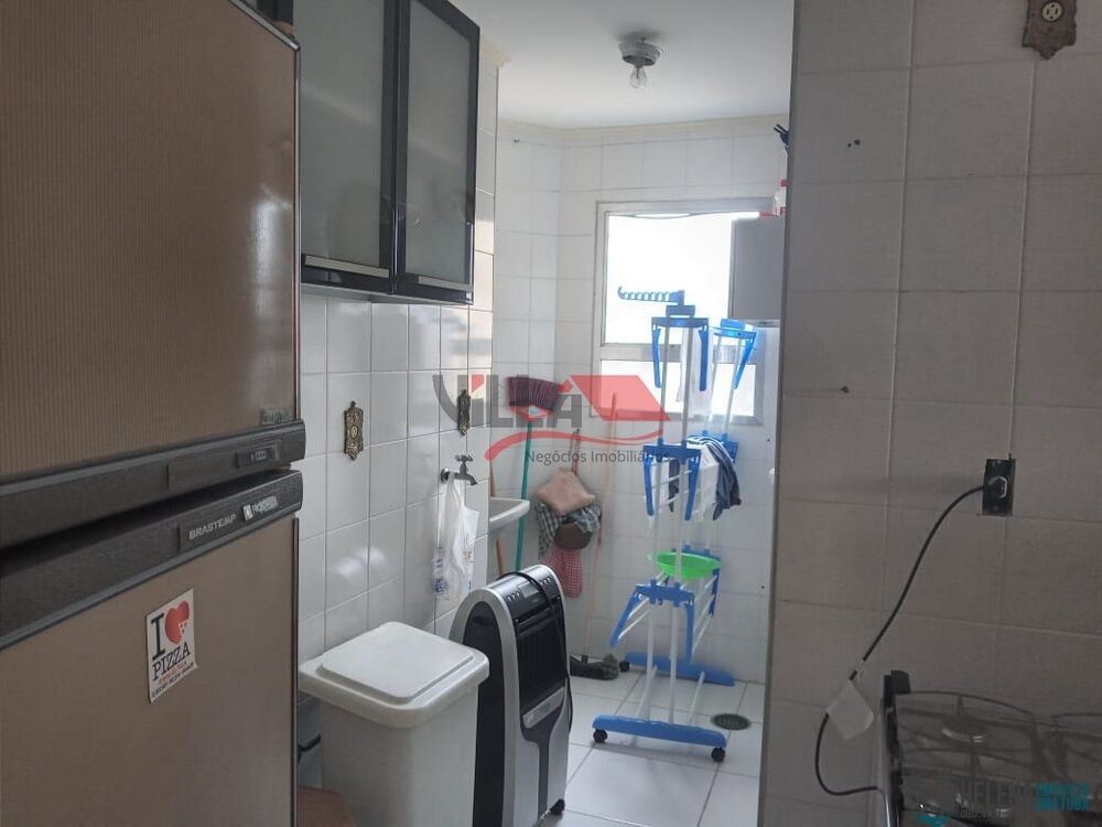 Apartamento à venda com 2 quartos, 62m² - Foto 4