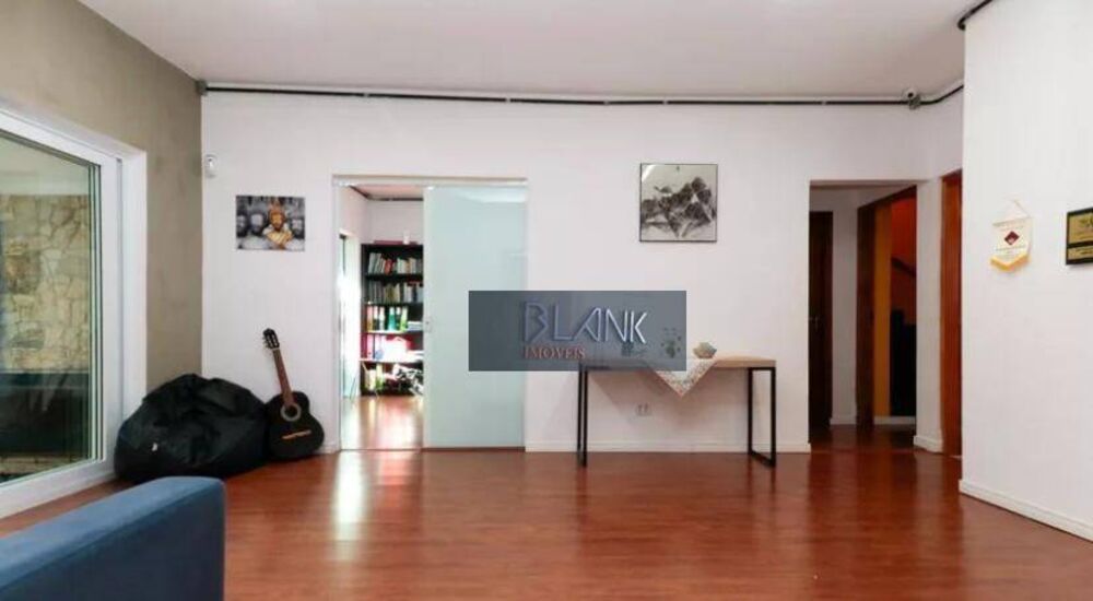 Casa, 4 quartos, 252 m² - Foto 1