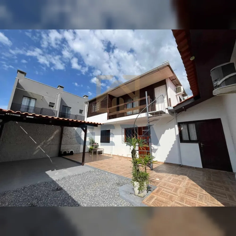 Casa, 3 quartos, 210 m² - Foto 2
