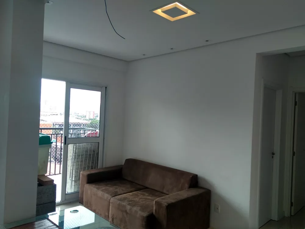 Apartamento à venda com 2 quartos, 60m² - Foto 2