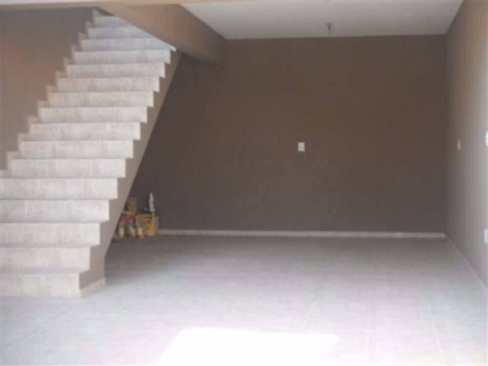 Sobrado à venda com 3 quartos, 130m² - Foto 1