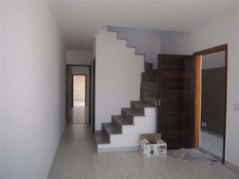 Sobrado à venda com 3 quartos, 130m² - Foto 2