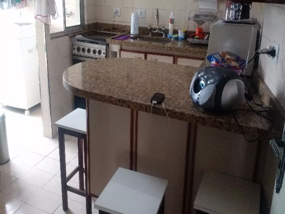 Apartamento à venda com 3 quartos, 72m² - Foto 2