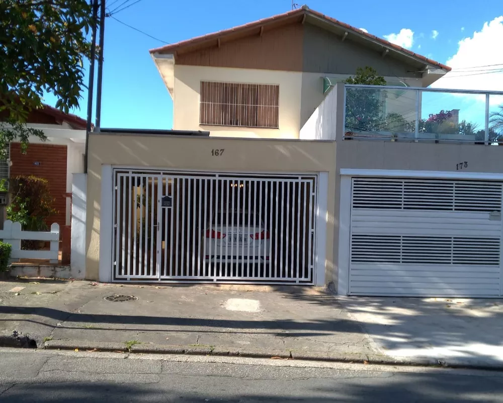 Sobrado à venda e aluguel com 3 quartos, 180m² - Foto 1