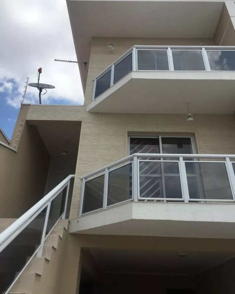 Sobrado à venda com 3 quartos, 156m² - Foto 1