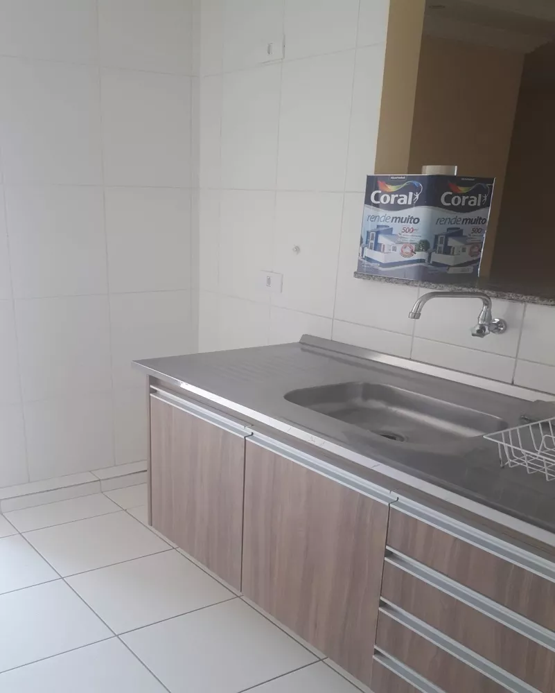 Apartamento para alugar com 3 quartos, 67m² - Foto 2