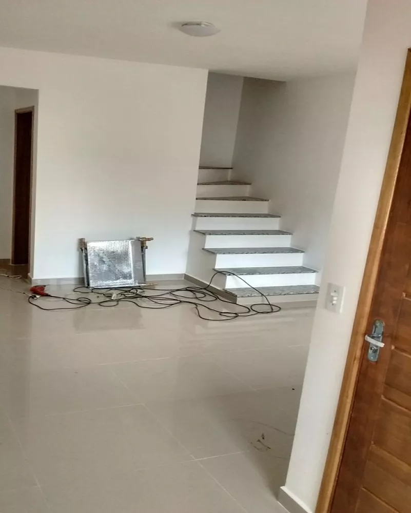 Sobrado à venda com 2 quartos, 80m² - Foto 2