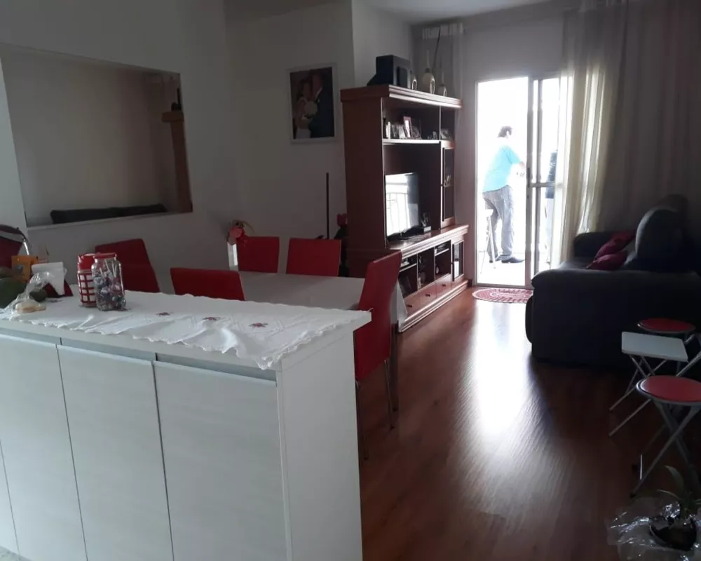 Apartamento à venda com 3 quartos, 75m² - Foto 4