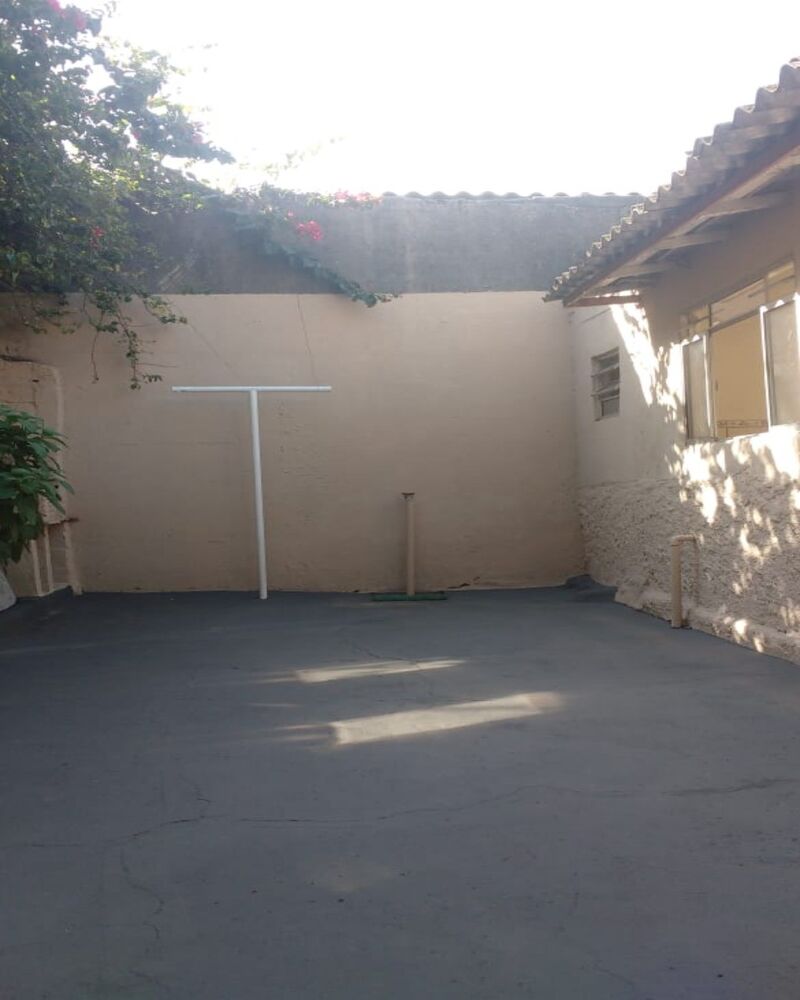 Casa à venda com 1 quarto, 160m² - Foto 3