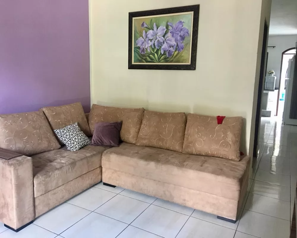 Casa à venda com 3 quartos, 120m² - Foto 1