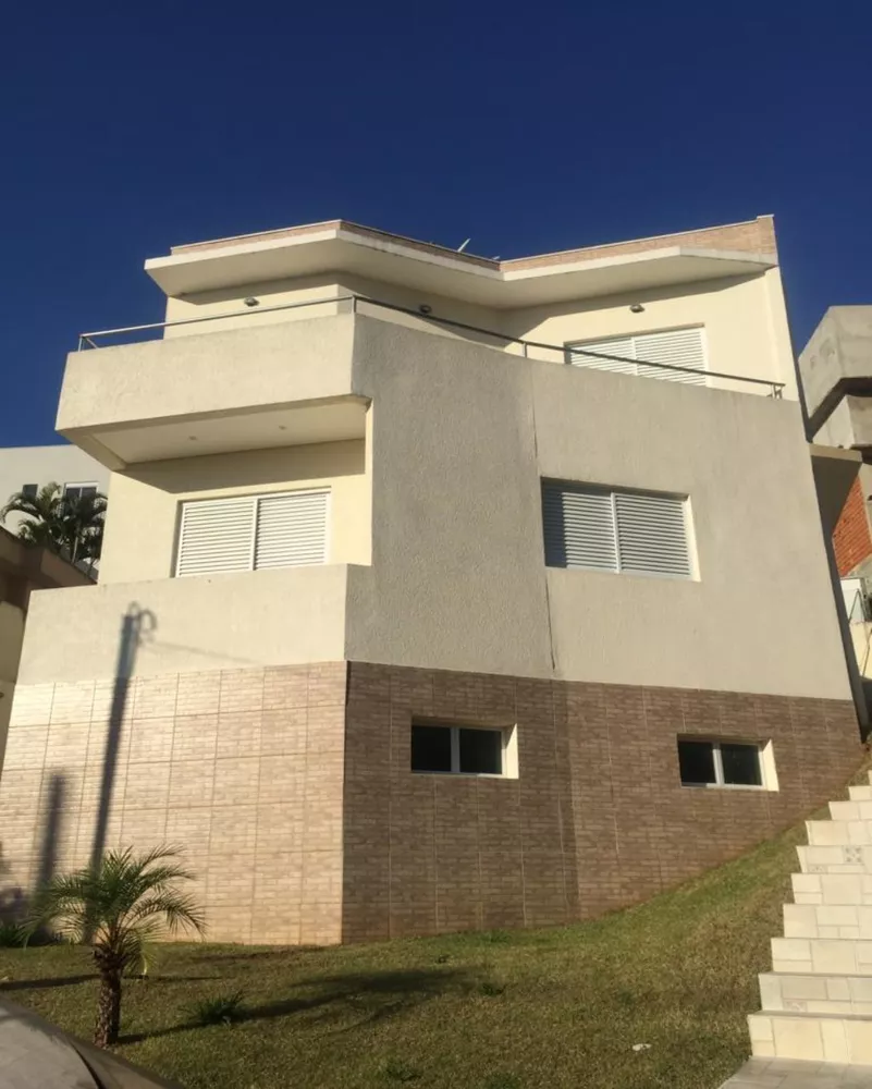 Sobrado à venda com 4 quartos, 370m² - Foto 1