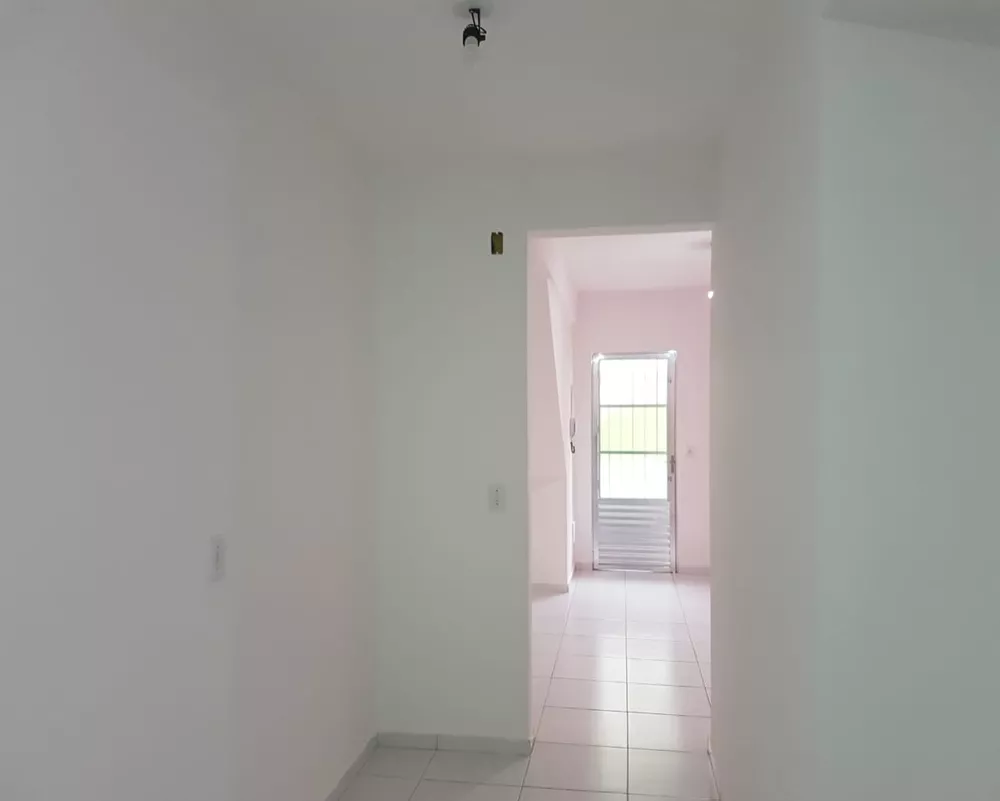 Casa de Condomínio para alugar com 2 quartos, 53m² - Foto 4