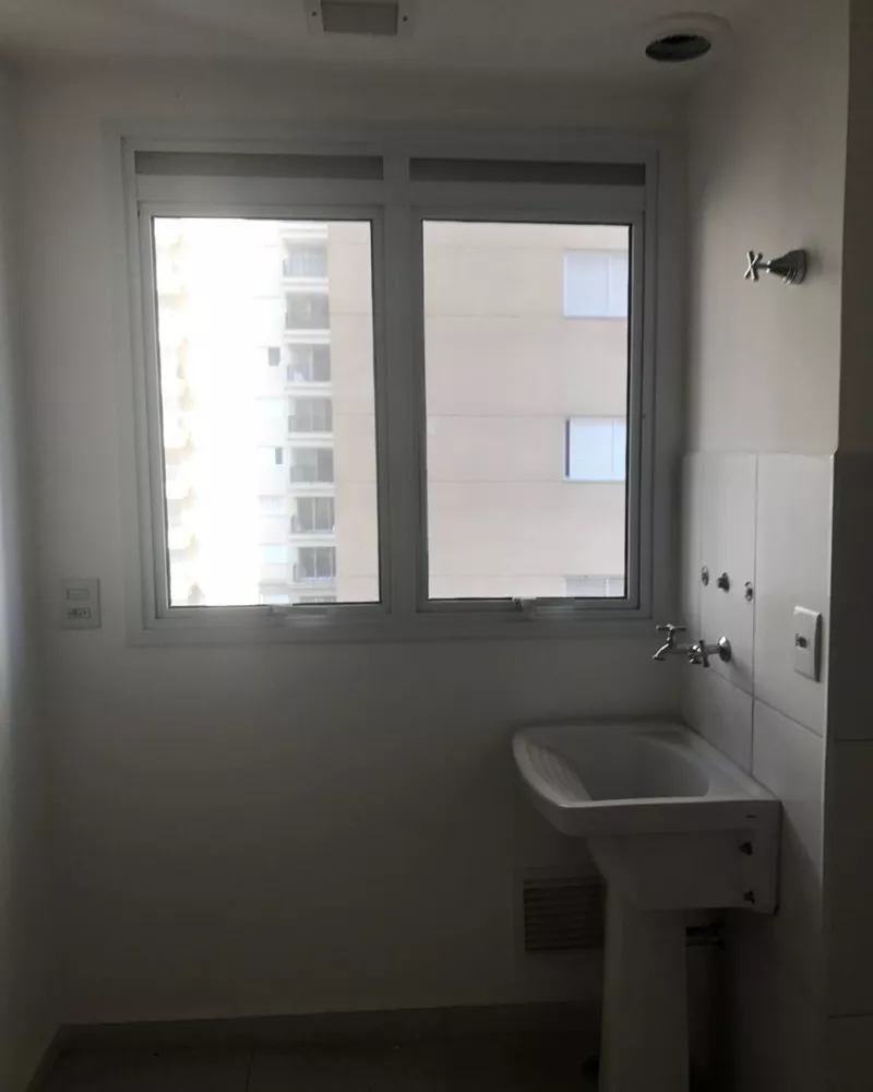 Apartamento à venda com 1 quarto, 50m² - Foto 2