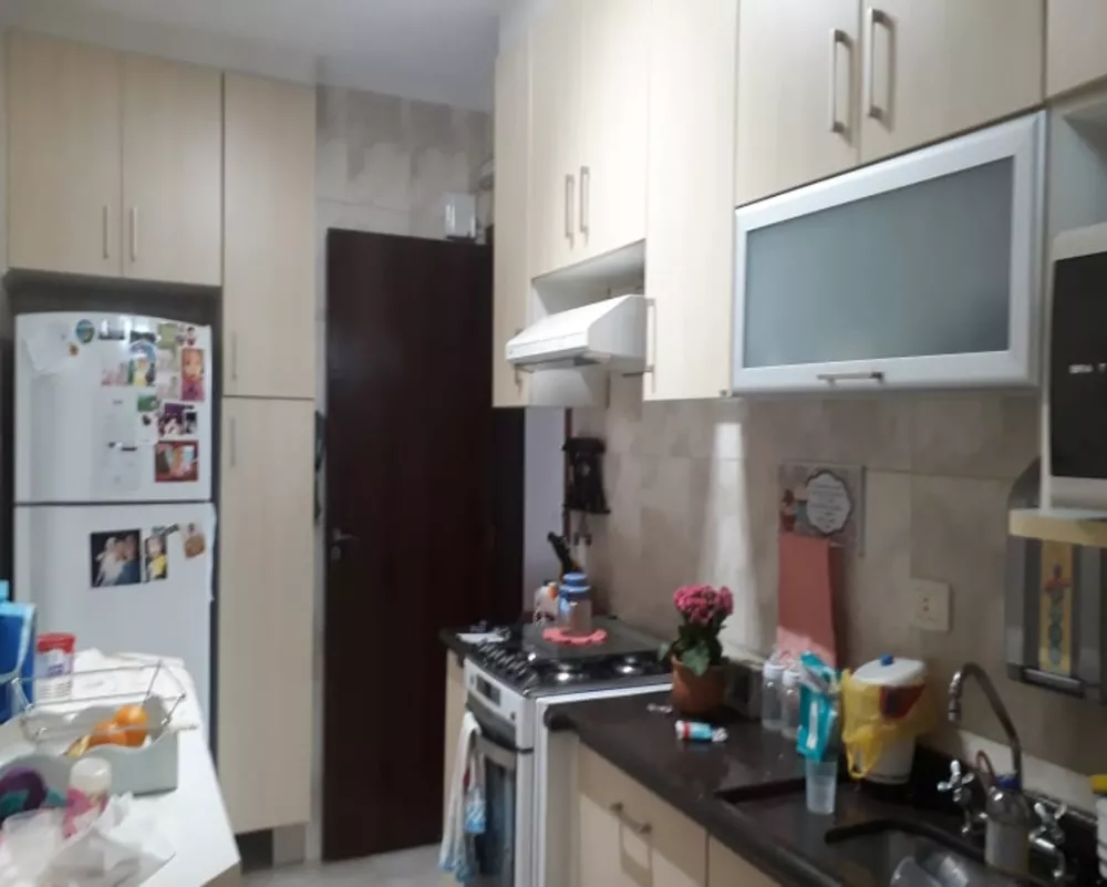 Apartamento à venda com 2 quartos, 70m² - Foto 3