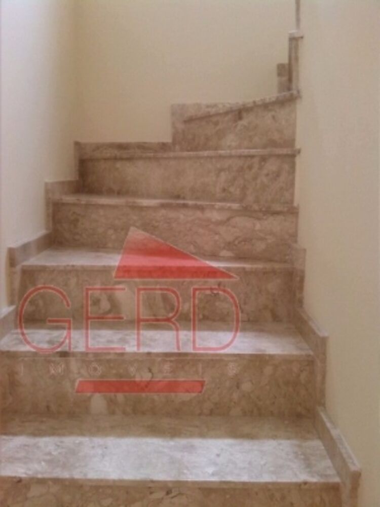 Sobrado, 3 quartos, 345 m² - Foto 1