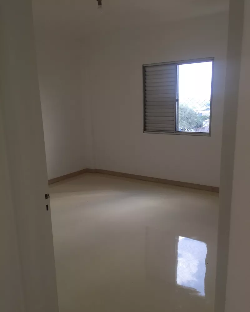 Apartamento à venda com 2 quartos, 78m² - Foto 3