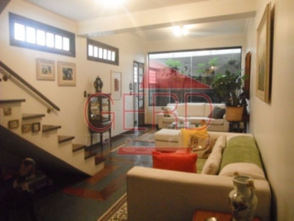Casa, 3 quartos, 220 m² - Foto 1