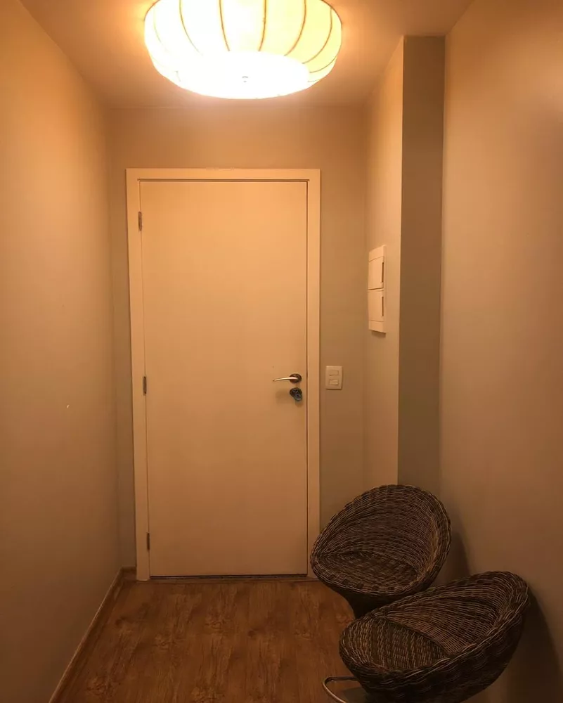 Apartamento à venda com 3 quartos, 74m² - Foto 2