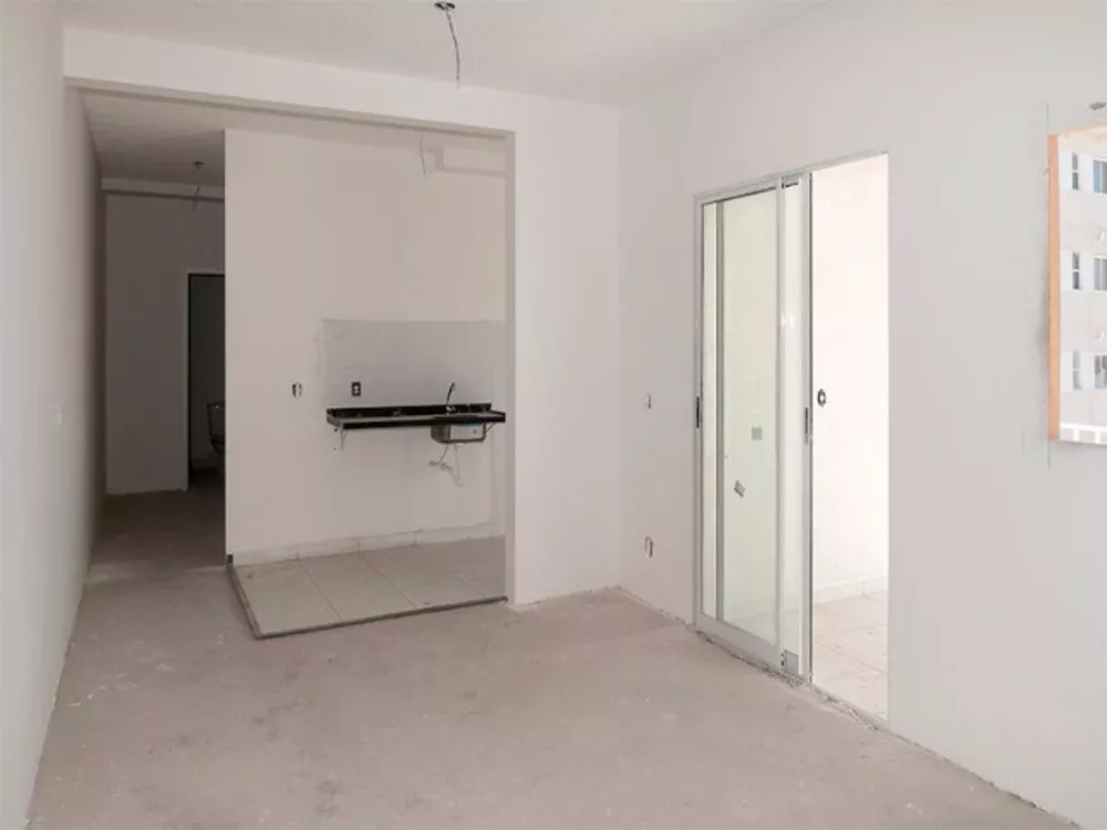 Apartamento à venda com 3 quartos, 78m² - Foto 2