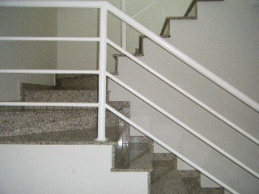 Sobrado à venda com 3 quartos, 162m² - Foto 1