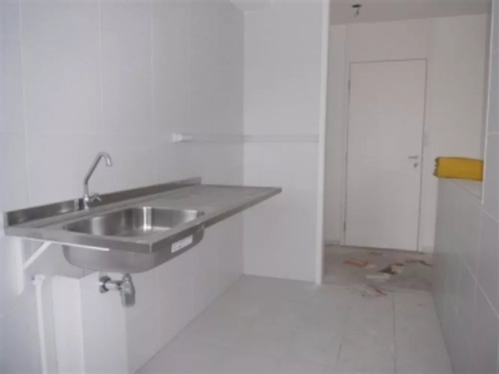 Apartamento à venda com 2 quartos, 64m² - Foto 8