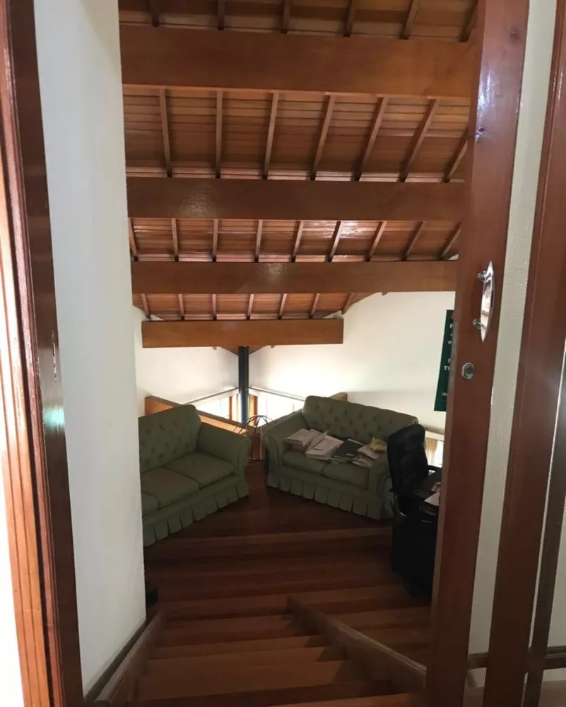 Casa à venda com 3 quartos, 285m² - Foto 2