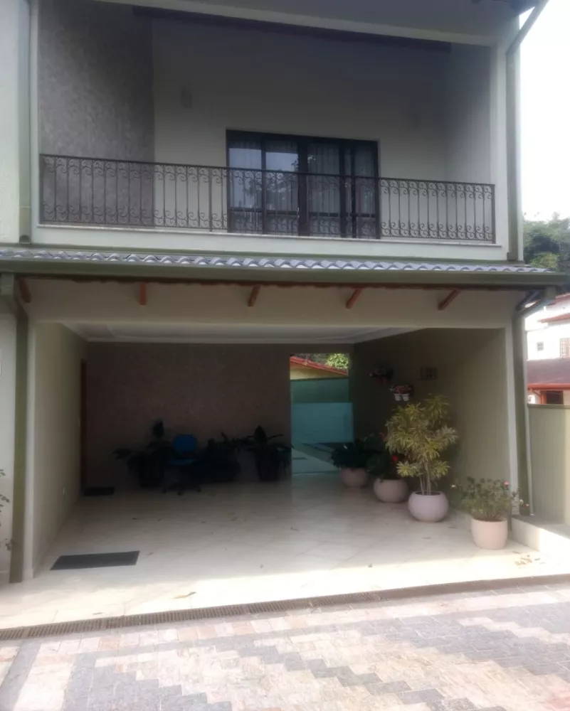 Sobrado à venda com 3 quartos, 218m² - Foto 1