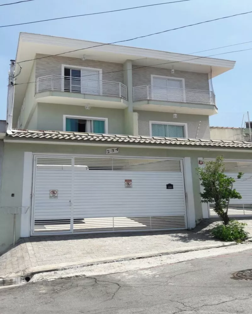 Sobrado à venda com 3 quartos, 180m² - Foto 1