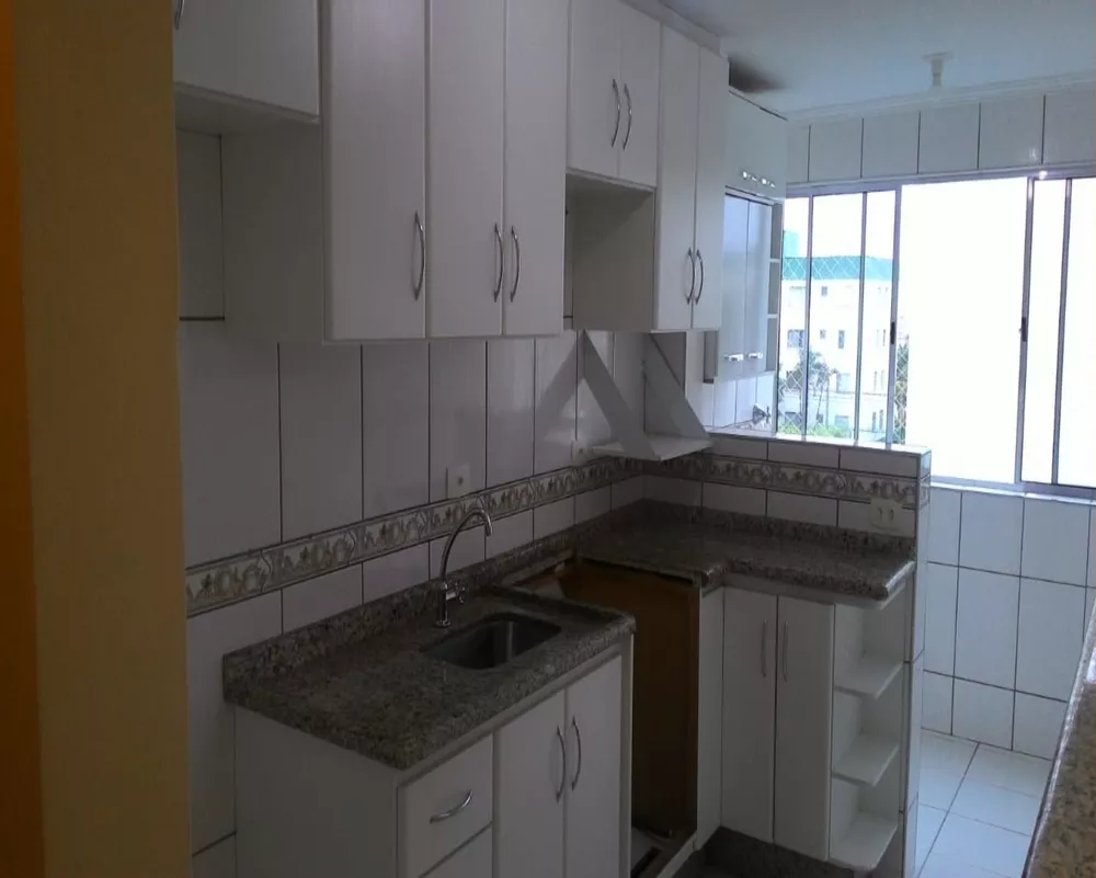 Apartamento à venda com 2 quartos, 58m² - Foto 2