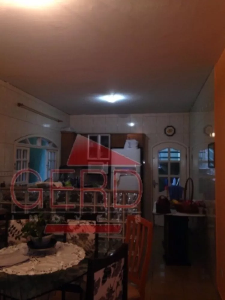 Sobrado à venda com 3 quartos, 180m² - Foto 3