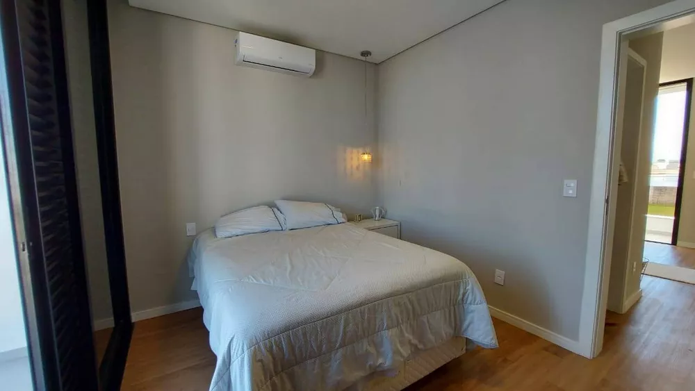 Casa à venda e aluguel com 3 quartos, 210m² - Foto 3