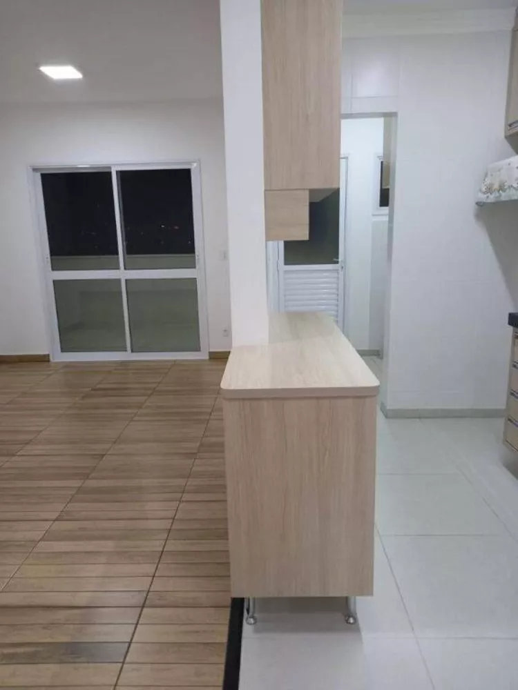 Apartamento à venda com 3 quartos, 100m² - Foto 4