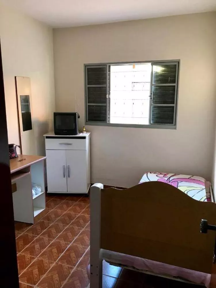 Casa à venda com 2 quartos, 183m² - Foto 2