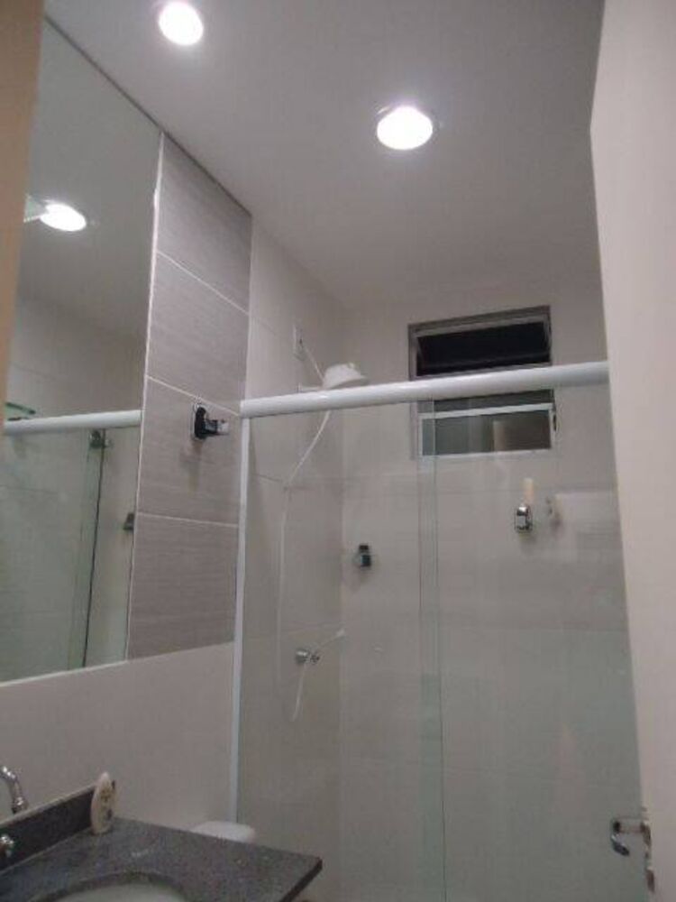Apartamento à venda com 2 quartos, 65m² - Foto 1
