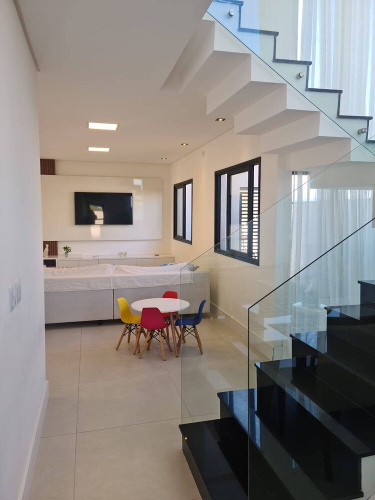 Casa à venda com 3 quartos, 240m² - Foto 2