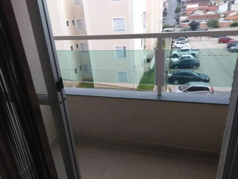 Apartamento à venda com 3 quartos, 65m² - Foto 1