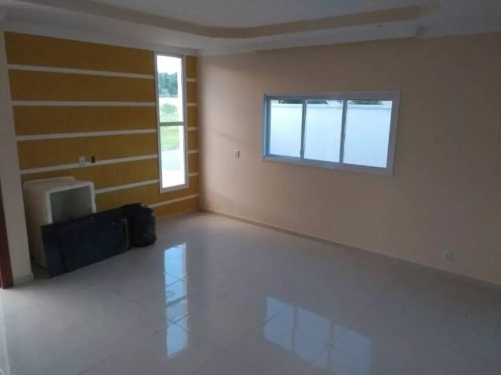 Sobrado à venda com 5 quartos, 312m² - Foto 1