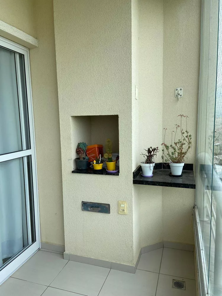 Apartamento à venda com 2 quartos, 64m² - Foto 3