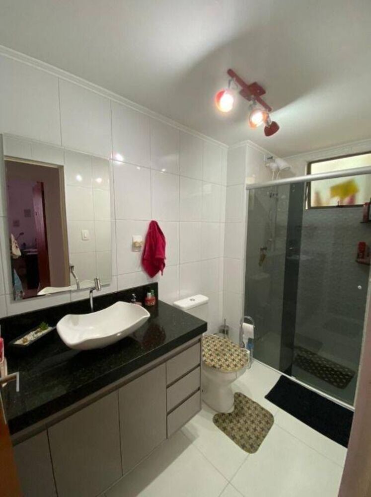 Apartamento à venda com 2 quartos, 66m² - Foto 3