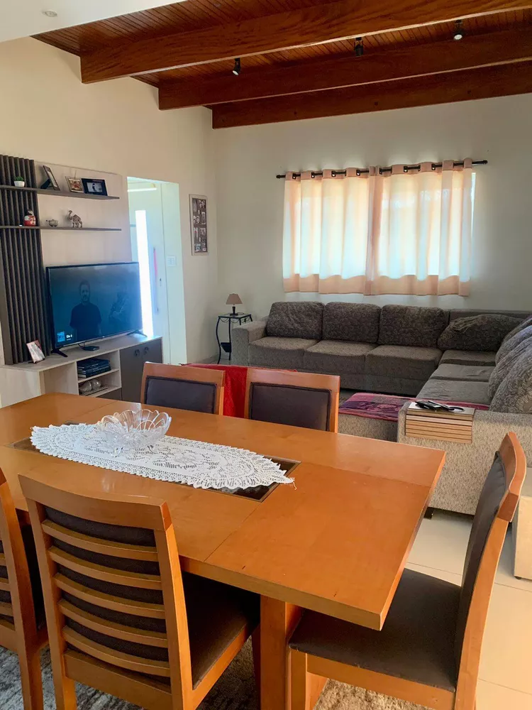 Casa à venda com 4 quartos, 300m² - Foto 3