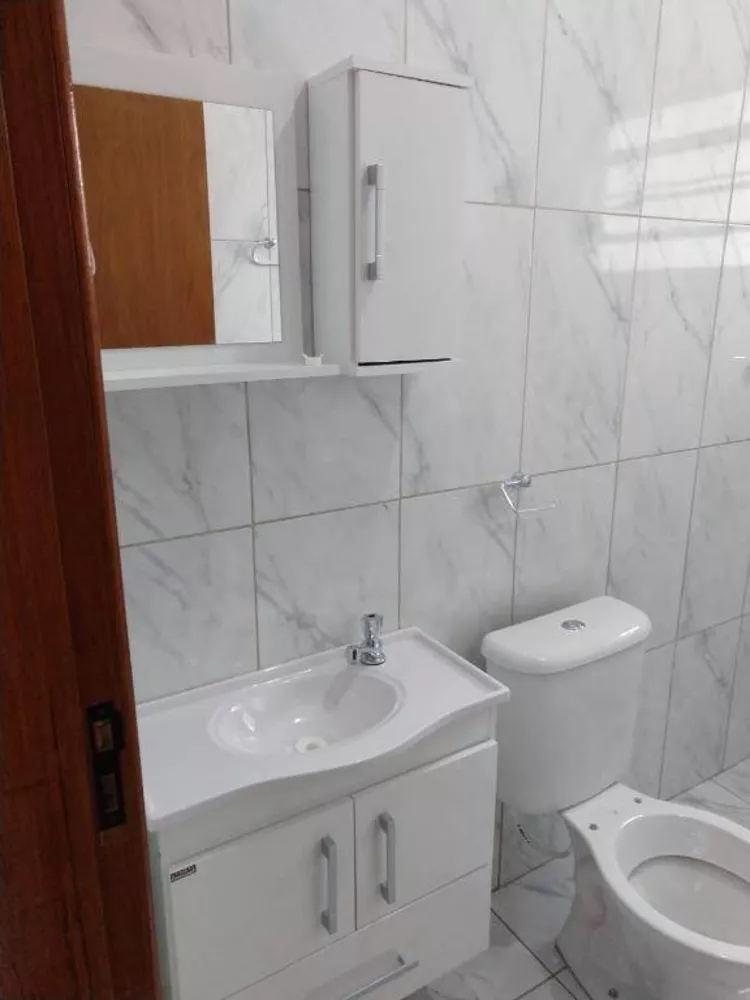 Casa à venda com 2 quartos, 70m² - Foto 5