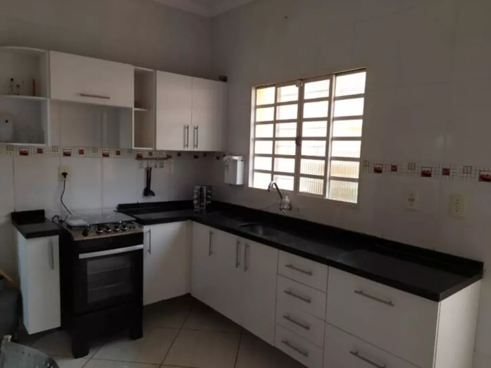 Casa à venda com 2 quartos, 100m² - Foto 12