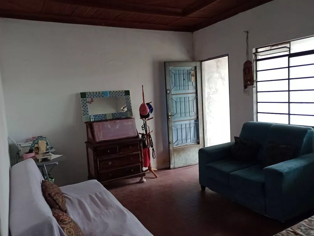 Casa à venda com 1 quarto, 250m² - Foto 1