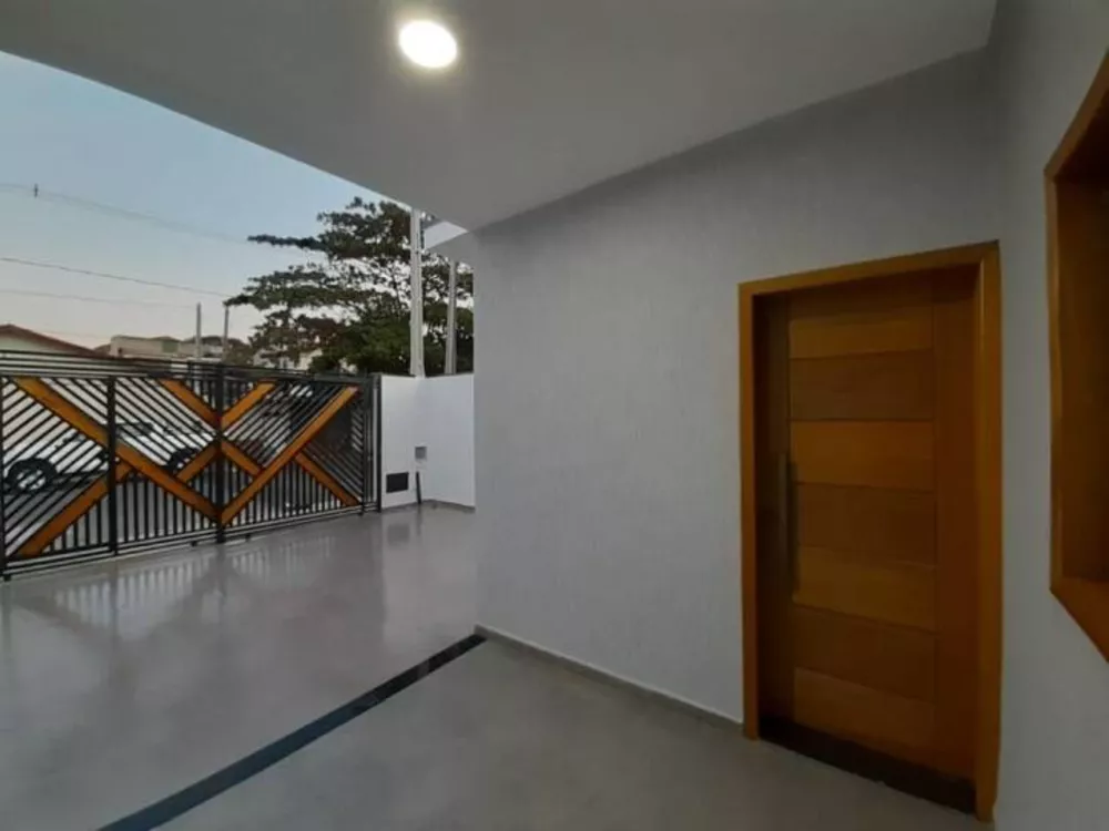 Casa à venda com 3 quartos, 100m² - Foto 2