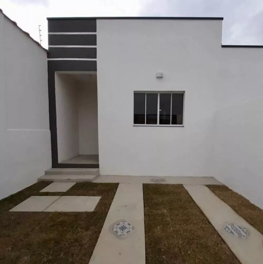 Casa à venda com 2 quartos, 67m² - Foto 1