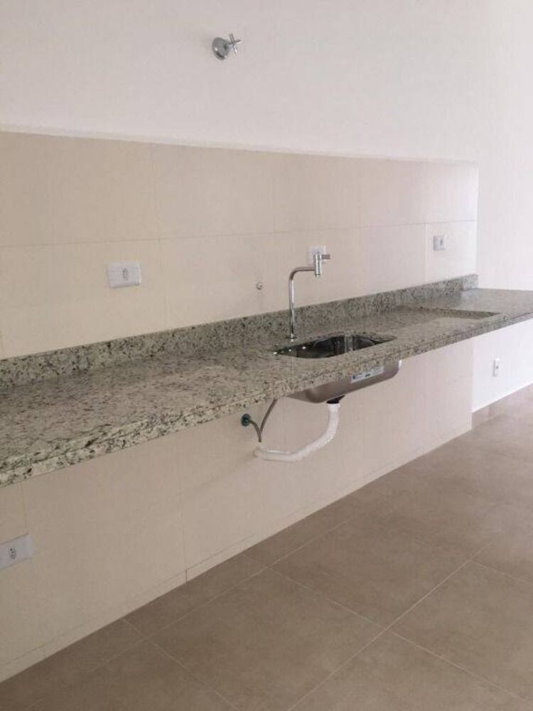 Casa à venda com 3 quartos, 100m² - Foto 2