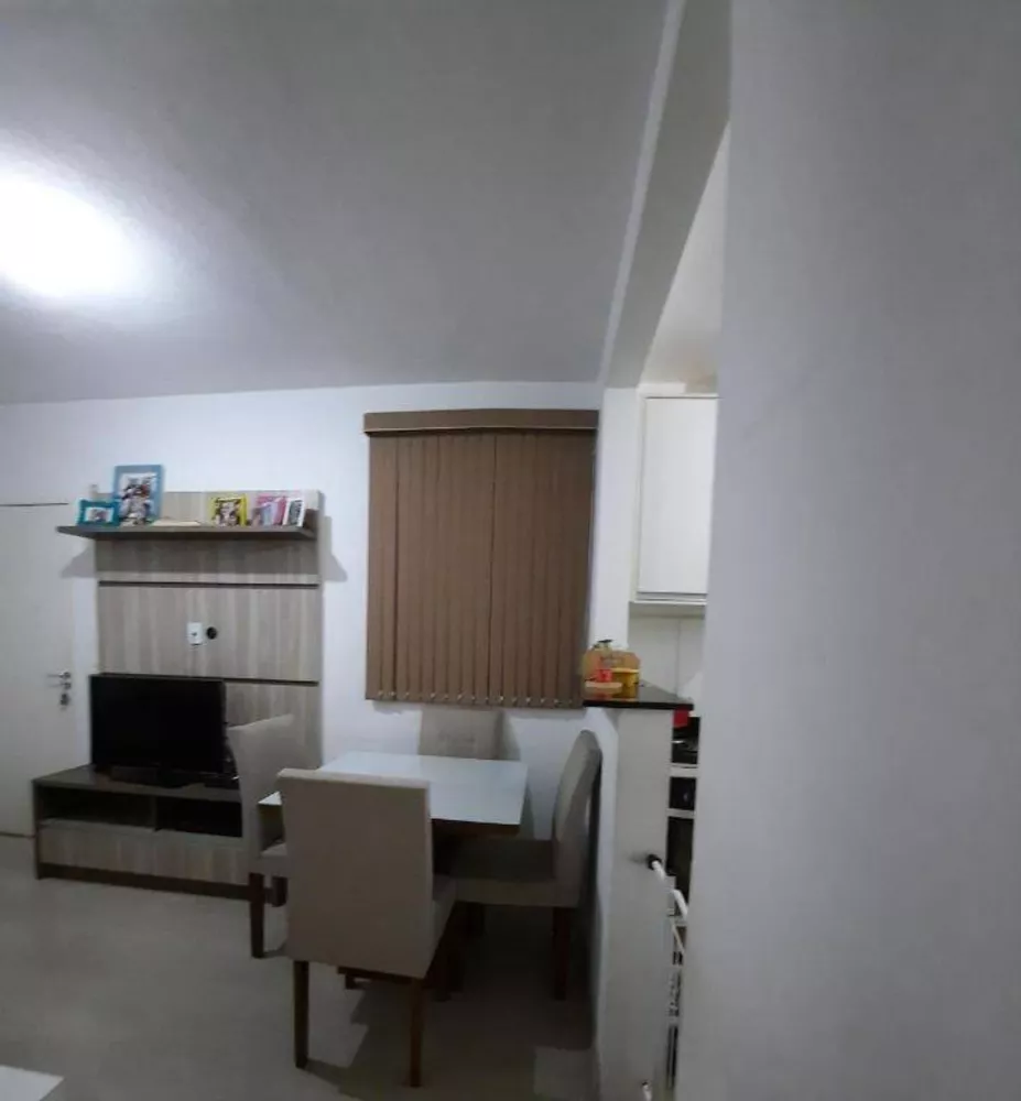 Apartamento à venda com 2 quartos, 42m² - Foto 2