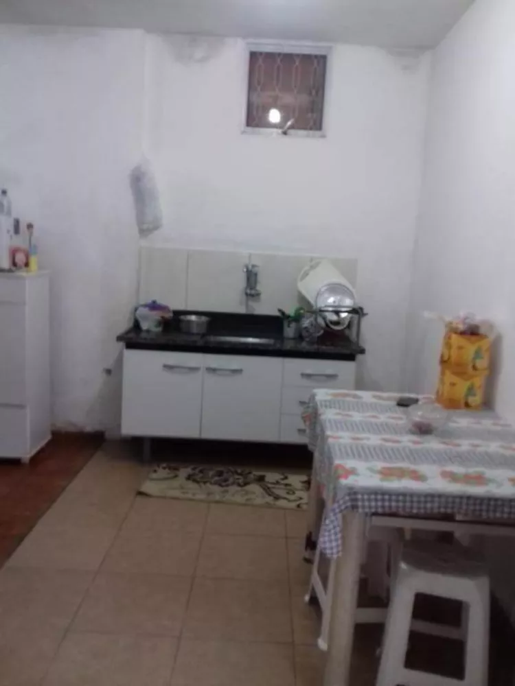 Casa à venda com 2 quartos, 80m² - Foto 9