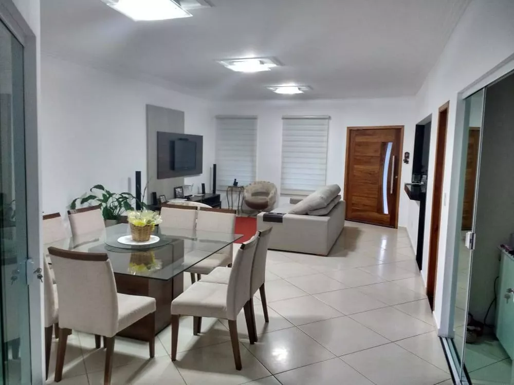 Casa à venda com 3 quartos, 160m² - Foto 4