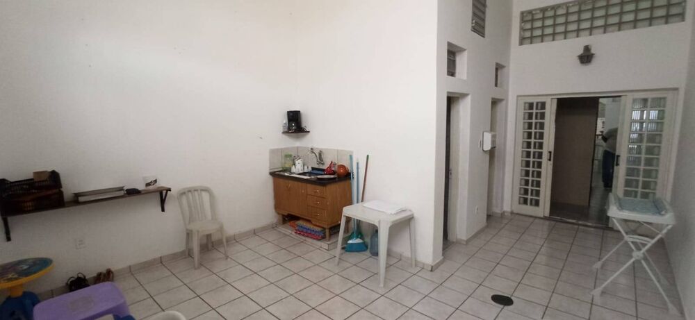 Casa à venda com 2 quartos, 250m² - Foto 16